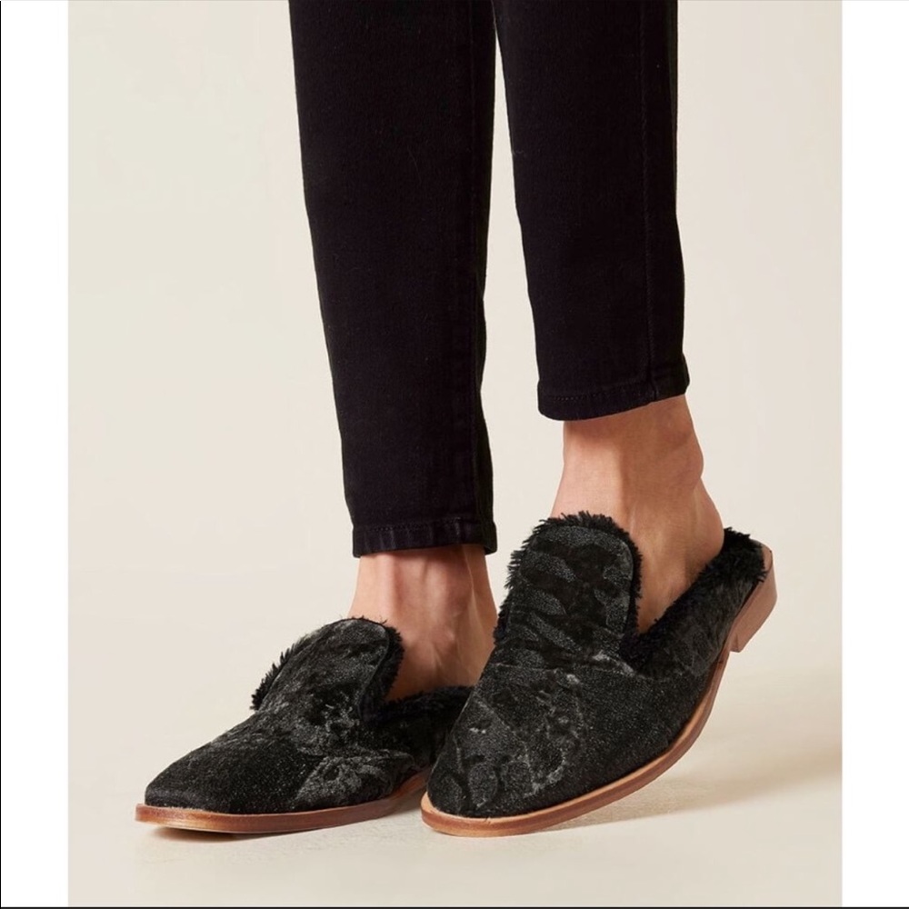 NEW Free People faux fur mule 6 - Picture 2 of 8